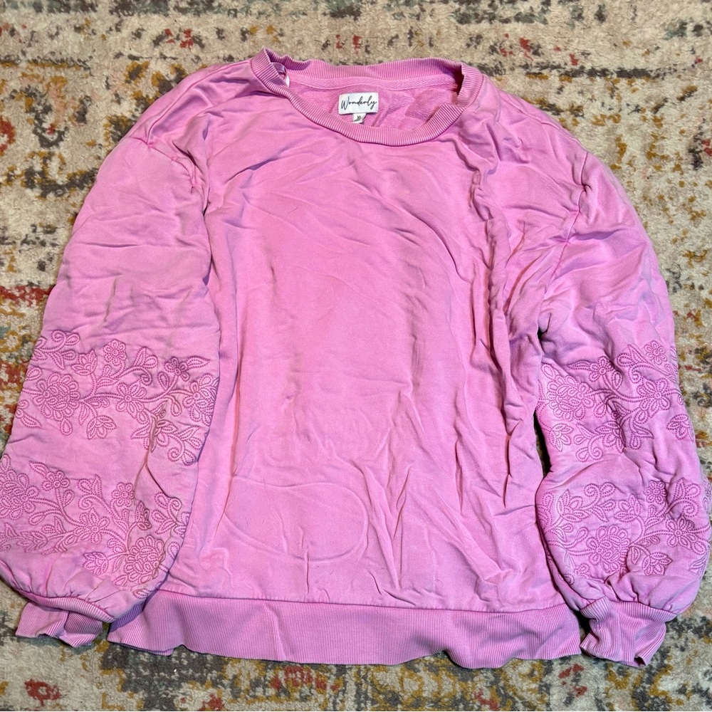Wonderly Pink Sweatshirt with Embroidered Sleeves - Picture 3 of 6